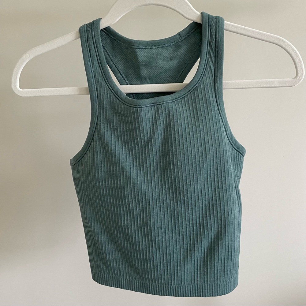 Lululemon Green Ebb to Street Cropped Racerback Tank Sz 6